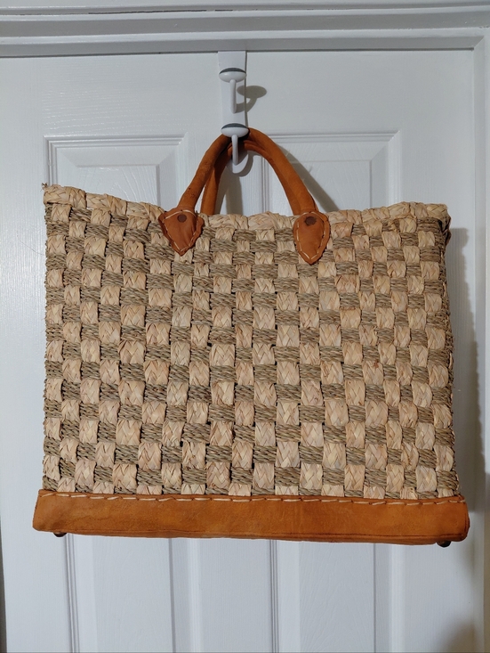 hand made Handbags - Extra Large Woven bag with Leather Handles.